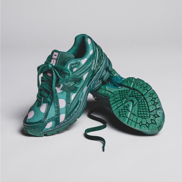 COPY - New balance “marsh green” 1906 - Picture 1 of 3